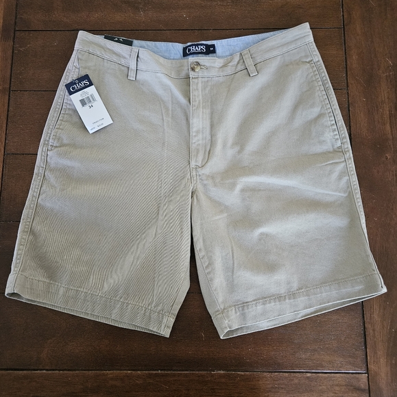 Chaps Khaki Shorts - Picture 1 of 3